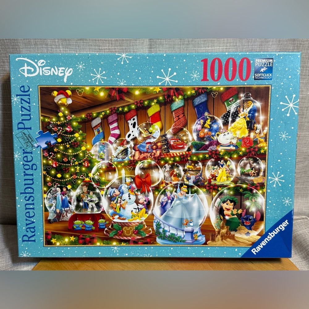 2021 Ravensburger Disney Christmas 1000 Piece Jigsaw Puzzle Dazzling Snow Globes